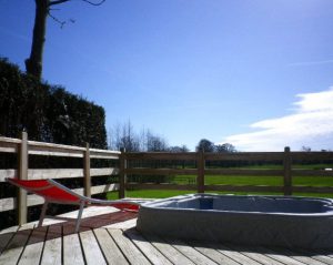 chalet-location-jacuzzi-spa-normandie-camping-chateau-lez-eaux-castels