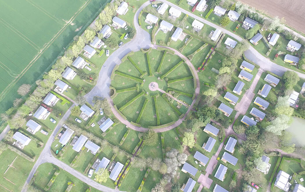 Camping Port’Land – Emplacements vus du ciel Camping Port'Land - Emplacements vus du ciel